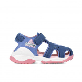 Trekking sandals for girl...