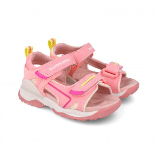 Trekking sandals for girl...