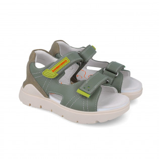 Sandalias para niño...