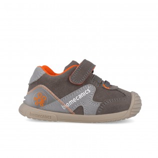First steps sneakers...