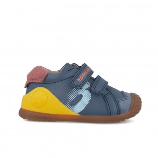First steps sneakers