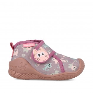Zapatillas de casa lilas...