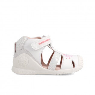 Leather sandals for baby...