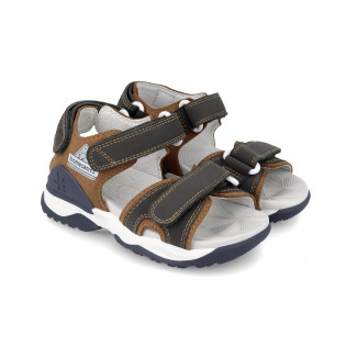 Trekking sandals for boy...